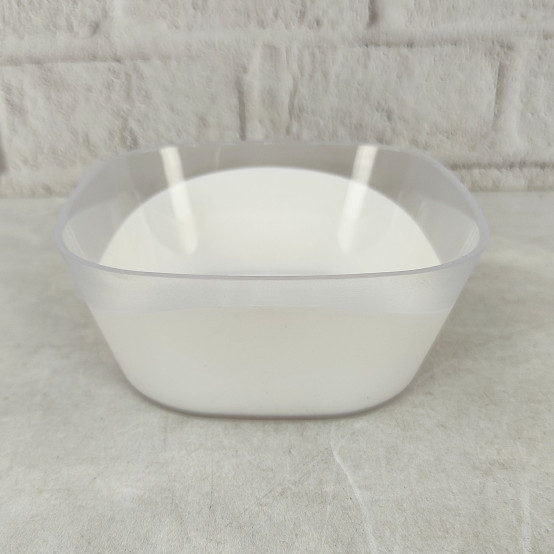 Салатник пластиковый 0,5 л снежно-белый п/прозрач Oslo Milk Berossi (1/32)