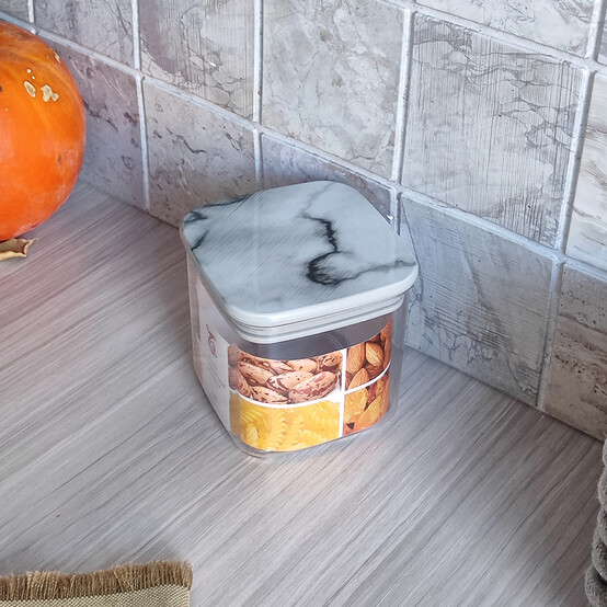 Банка пластиковая для сыпучих продуктов 0,5 л 10,5*10*9,5 см герметич крышка Baizheng (1/96)